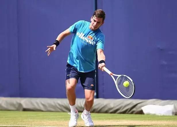 据主动地位 据主动地位